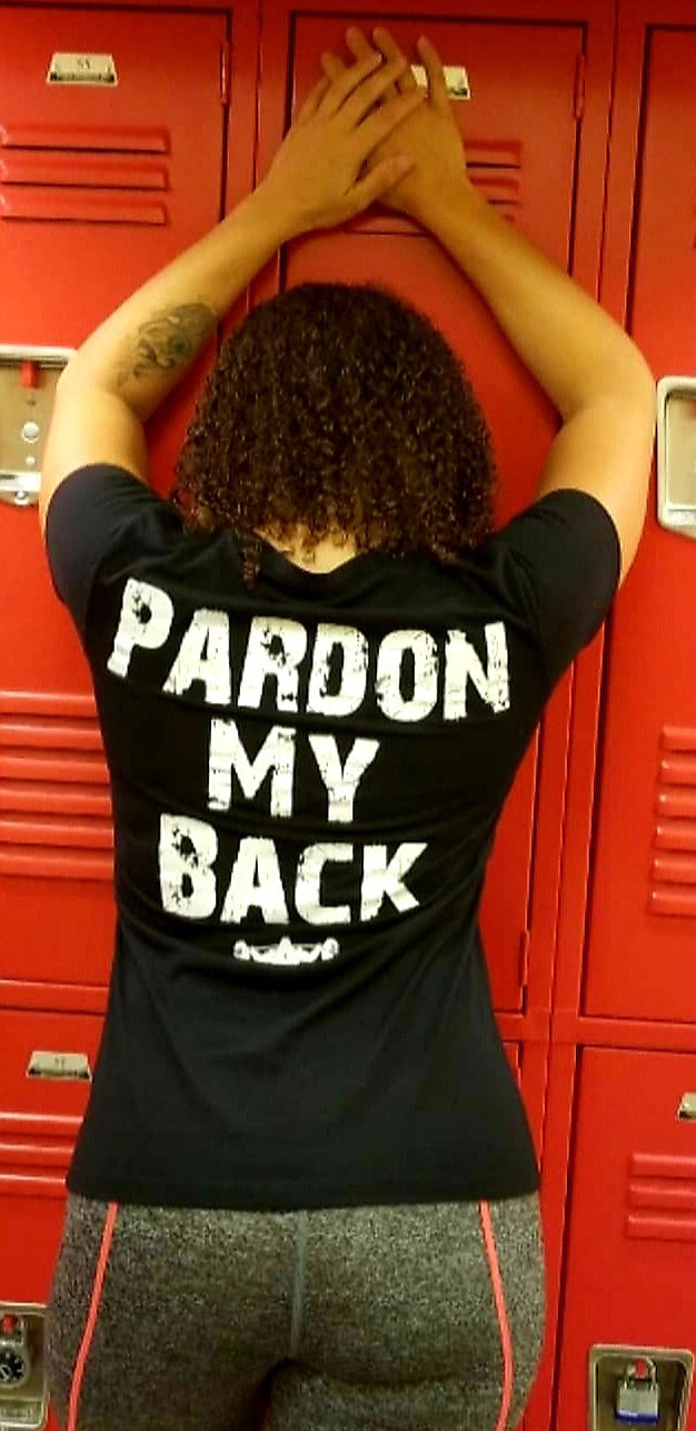 CF PARDON MY BACK Performance Scoop Neck Tee - Black/White