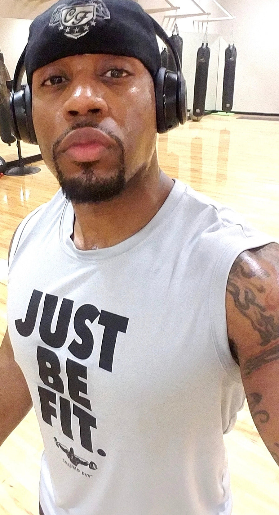 CF JUST BE FIT. Performance Tee - Grey/Black
